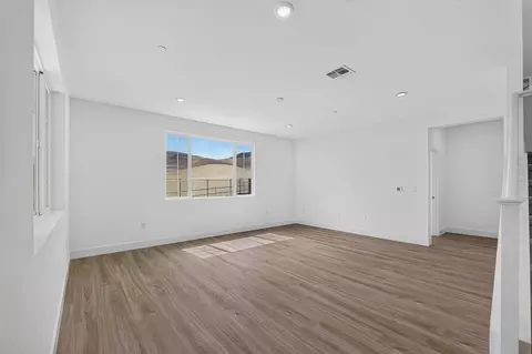 Living - 3339 Layla Way, Tracy, CA 95377 photo 1 of 2