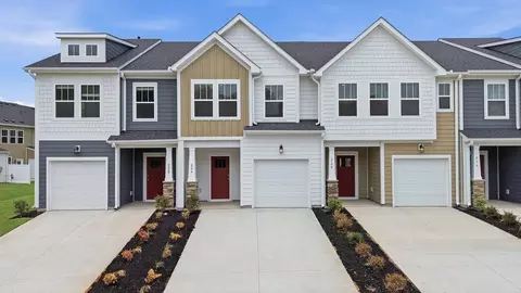 102 Canyon Creek Way, Fountain Inn, SC 29644