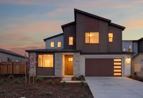 2298 Vandeleur Dr, Napa, CA 94558