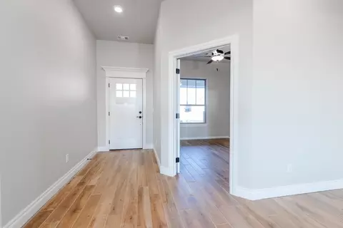 Entry Way - 2920 E Northampton St, Broken Arrow, OK 74014 photo 2 of 7