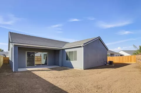 Exterior - 1365 Farmhouse Ave, Clovis, CA 93619 photo 2 of 5