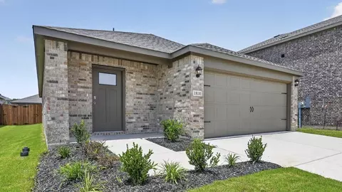 1905 Glory Dr, Bonham, TX 75418