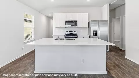 Kitchen - 14538 Open Range Rd, Lytle, TX 78052 photo 2 of 16