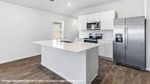 Kitchen - 14538 Open Range Rd, Lytle, TX 78052 photo 3 of 16