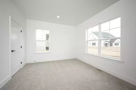 Bedroom - 333 Amber Dr, Lititz, PA 17543 photo 6 of 7