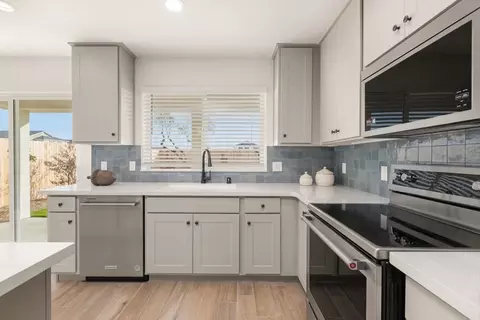 Kitchen - 306 Pelican Dr, Delano, CA 93215 photo 4 of 8