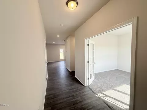 Entry Way - 16 Valley Forge Ln, Smithfield, NC 27577 photo 1 of 3