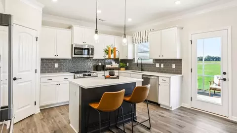 Kitchen - 16 Valley Forge Ln, Smithfield, NC 27577 photo 2 of 3