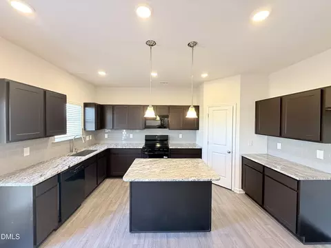Kitchen - 16 Valley Forge Ln, Smithfield, NC 27577 photo 1 of 3