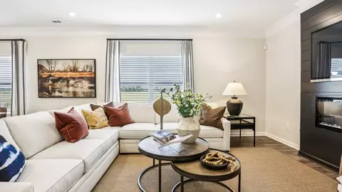 Living - 16 Valley Forge Ln, Smithfield, NC 27577 photo 5 of 5