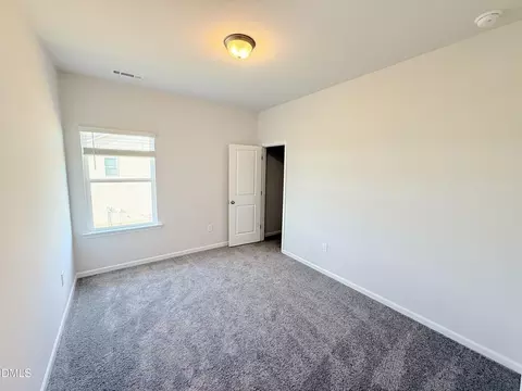 Bedroom - 16 Valley Forge Ln, Smithfield, NC 27577 photo 4 of 7