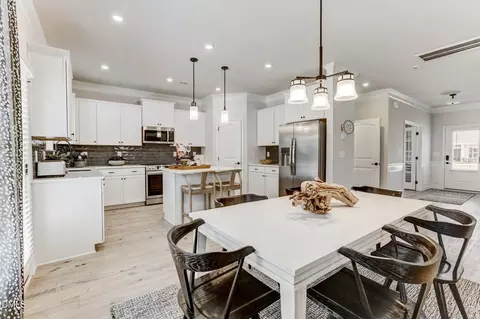 Dining - 16 Valley Forge Ln, Smithfield, NC 27577 photo 1 of 3