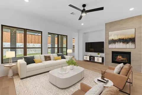Living - 616 Donegal Dr, Celina, TX 75009 photo 1 of 2