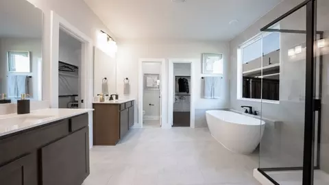 Bath - 1728 Willow Patch Dr, Krum, TX 76249 photo 6 of 13