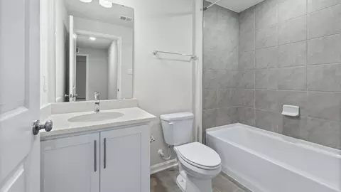 Bath - 1202 Otter Point Ct, Middle River, MD 21220 photo 5 of 8
