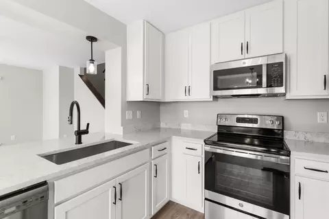 Kitchen - 1308 Hillside Ct, Rolla, MO 65401 photo 5 of 13