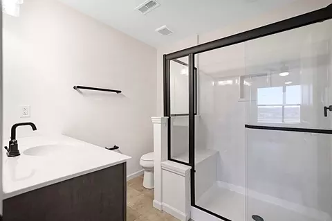 Bath - 1308 Hillside Ct, Rolla, MO 65401 photo 16 of 17