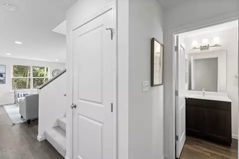 Entry Way - 1308 Hillside Ct, Rolla, MO 65401 photo 1 of 7