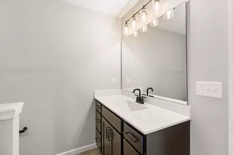 Bath - 1308 Hillside Ct, Rolla, MO 65401 photo 8 of 17