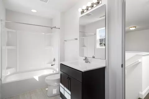 Bath - 1308 Hillside Ct, Rolla, MO 65401 photo 13 of 17