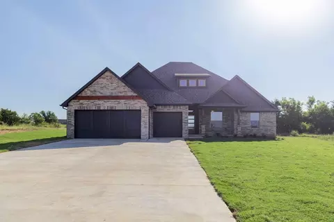 2800 Heather Hvn, Moore, OK 73160