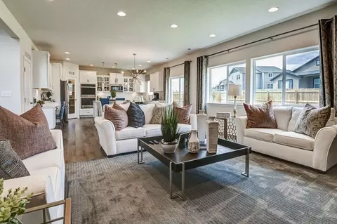 Living - 8190 Lemon Grass Rd, Peyton, CO 80831 photo 2 of 5