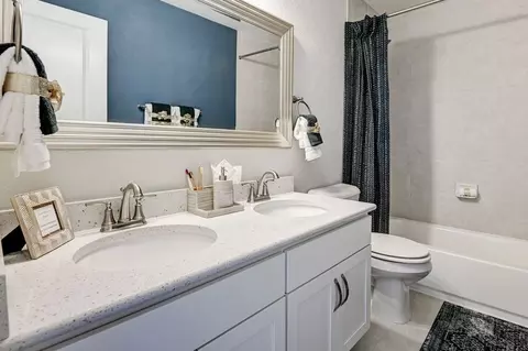 Bath - 8190 Lemon Grass Rd, Peyton, CO 80831 photo 7 of 8