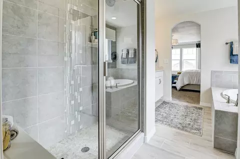 Bath - 8190 Lemon Grass Rd, Peyton, CO 80831 photo 6 of 8