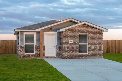 1507 E 21st St, Wolfforth, TX 79382