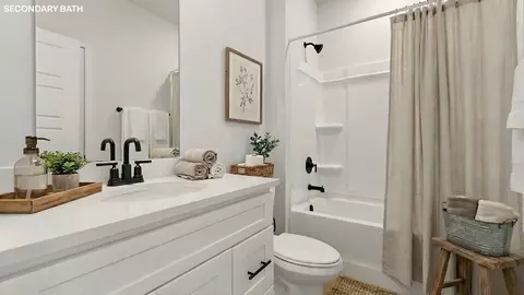 Bath - 9500 Mossy Rd, Biloxi, MS 39532 photo 4 of 5
