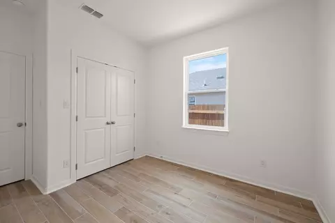 Bedroom - 5419 St Leo Dr, Laredo, TX 78046 photo 3 of 8