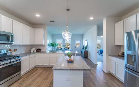 Kitchen - 10403 Salitrillo Bnd, Converse, TX 78109 photo 1 of 5