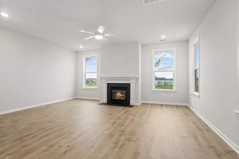 Living - 629 Sweetspire Trl, Seneca, SC 29678 photo 1 of 4