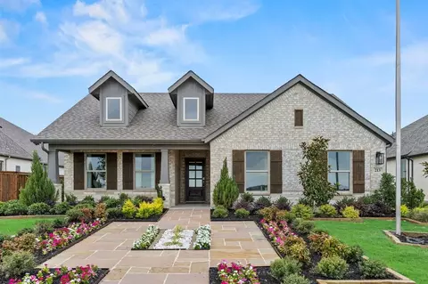 213 Wintergrass Dr, Waxahachie, TX 75165