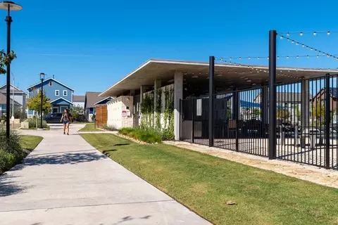 View/Area - 6308 Mcmurtry St, Austin, TX 78747 photo 2 of 10