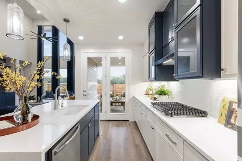 Kitchen - 6308 Mcmurtry St, Austin, TX 78747 photo 9 of 11