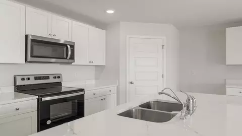 Kitchen - 1663 Salem Dr, Chipley, FL 32428 photo 2 of 6