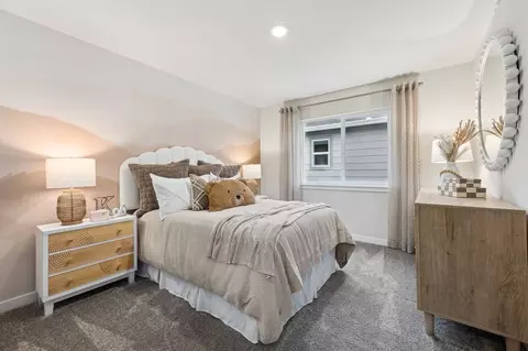 Bedroom - 44807 244th Ave SE, Enumclaw, WA 98022 photo 1 of 5
