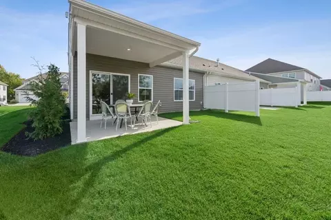 Exterior - 5117 Shepherds Gln, Willoughby, OH 44094 photo 3 of 6