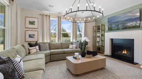 Living - 100 Haverling Pass, Hampton, GA 30228 photo 2 of 2