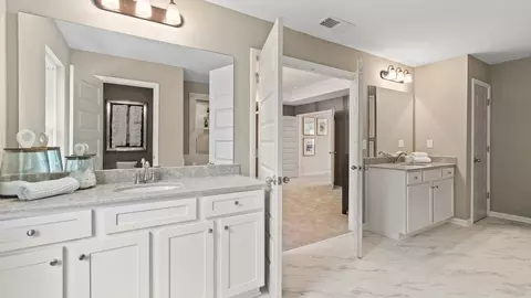 Bath - 100 Haverling Pass, Hampton, GA 30228 photo 3 of 5