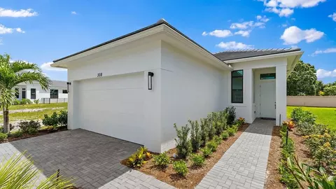 308 SE Via Sangro, Port Saint Lucie, FL 34952