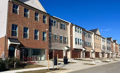 16629 Aruba Dr, Accokeek, MD 20607
