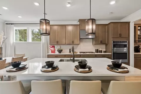 Kitchen - 331 Meacham Ct, Dacula, GA 30019 photo 5 of 11