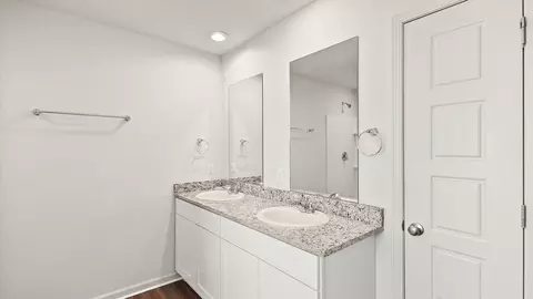 Bath - 816 Fairway Ave, Byram, MS 39272 photo 1 of 8