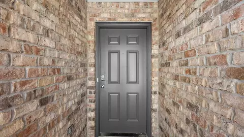 Entry Way - 816 Fairway Ave, Byram, MS 39272 photo 1 of 11