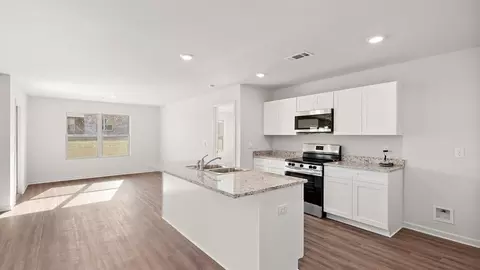 Kitchen - 816 Fairway Ave, Byram, MS 39272 photo 3 of 7