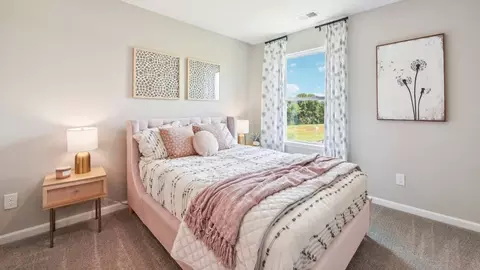 Bedroom - 4697 Fanning Rd, Hickory, NC 28602 photo 13 of 18