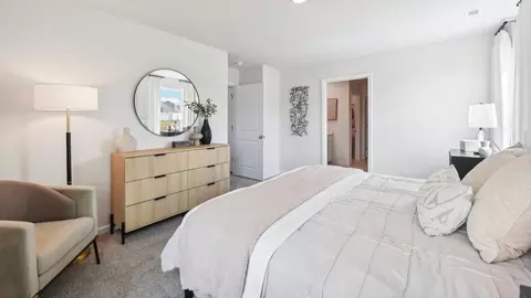 Bedroom - 4697 Fanning Rd, Hickory, NC 28602 photo 11 of 18