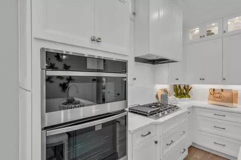 Kitchen - 304 Monet Trl, Bradenton, FL 34212 photo 10 of 12
